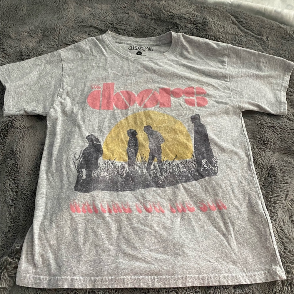 Graphic tee